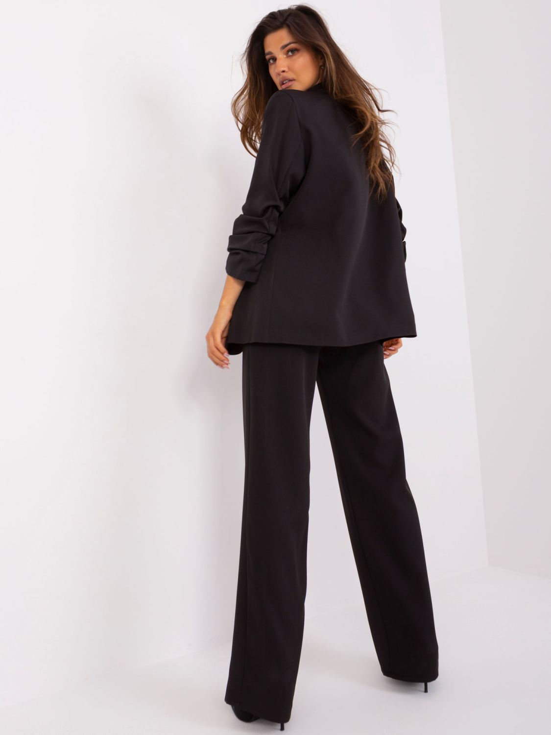 Elegantna črna jakna