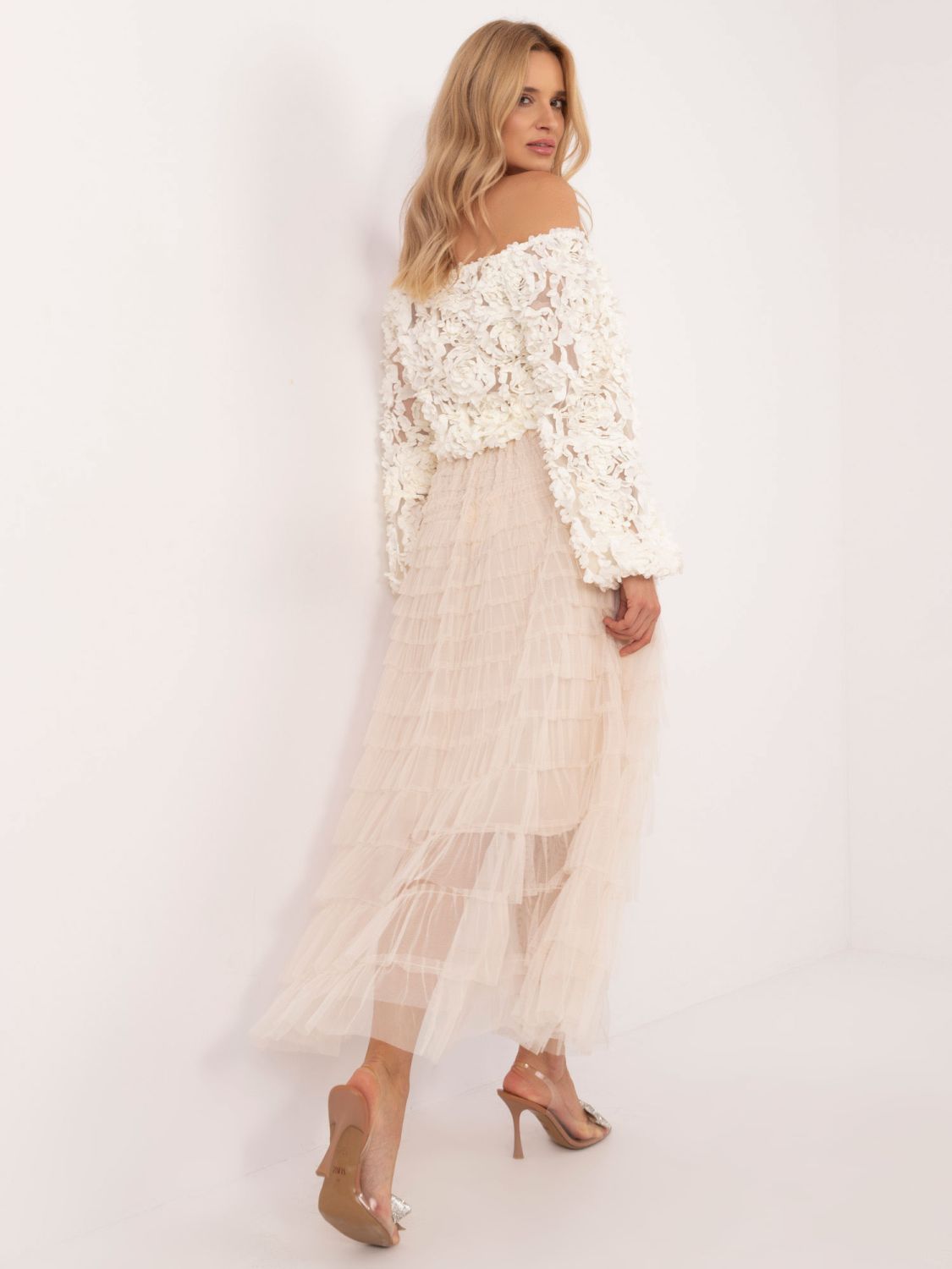 Elegantna bež midi krila