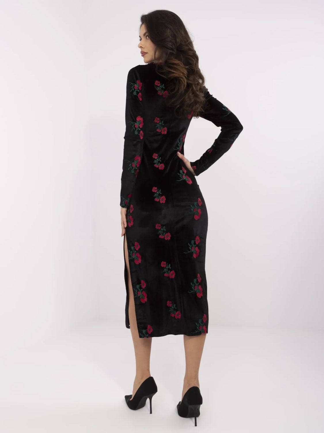 Elegantna midi obleka z dolgimi rokavi