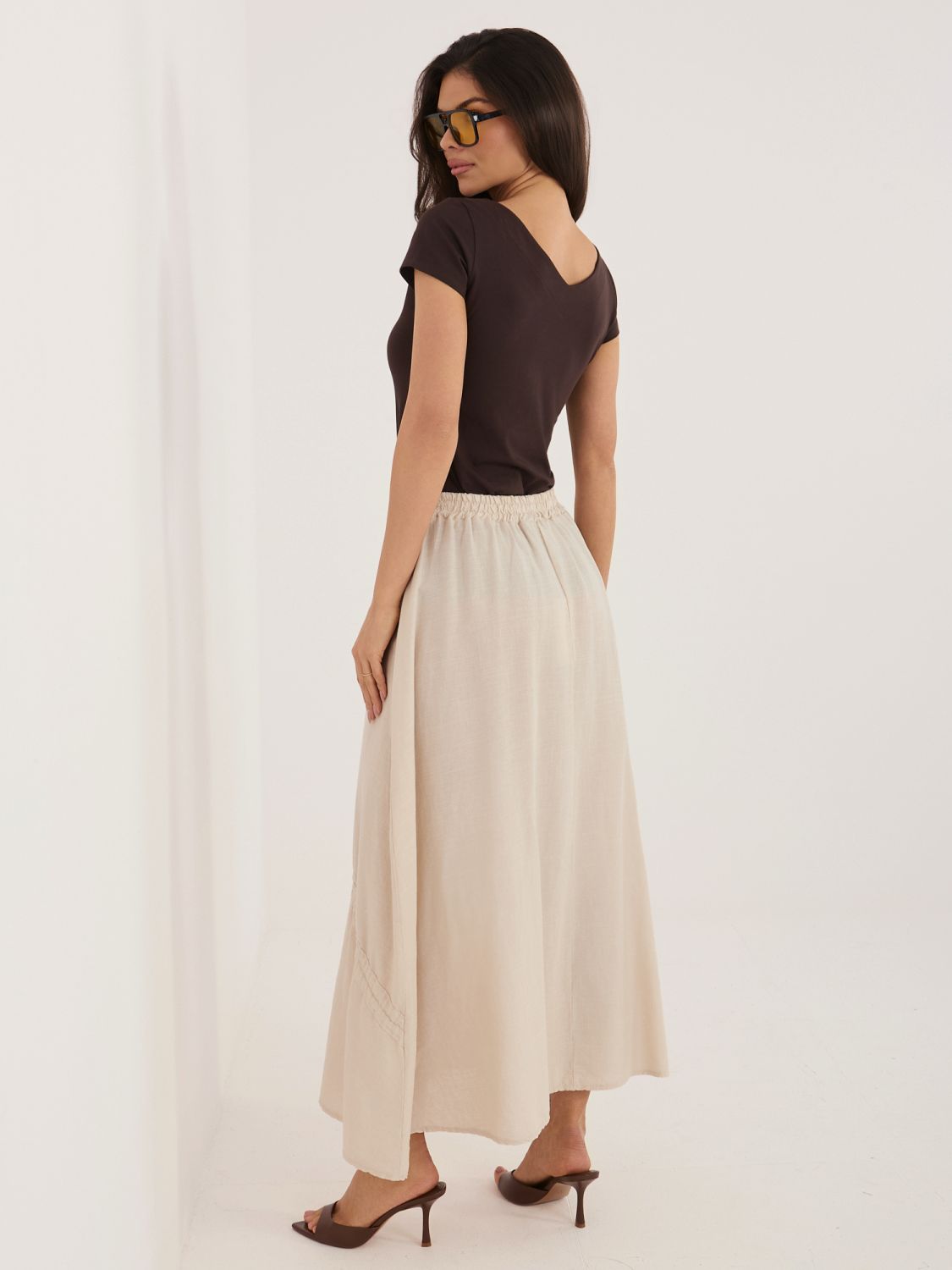 Bež midi krilo z zavezovanjem