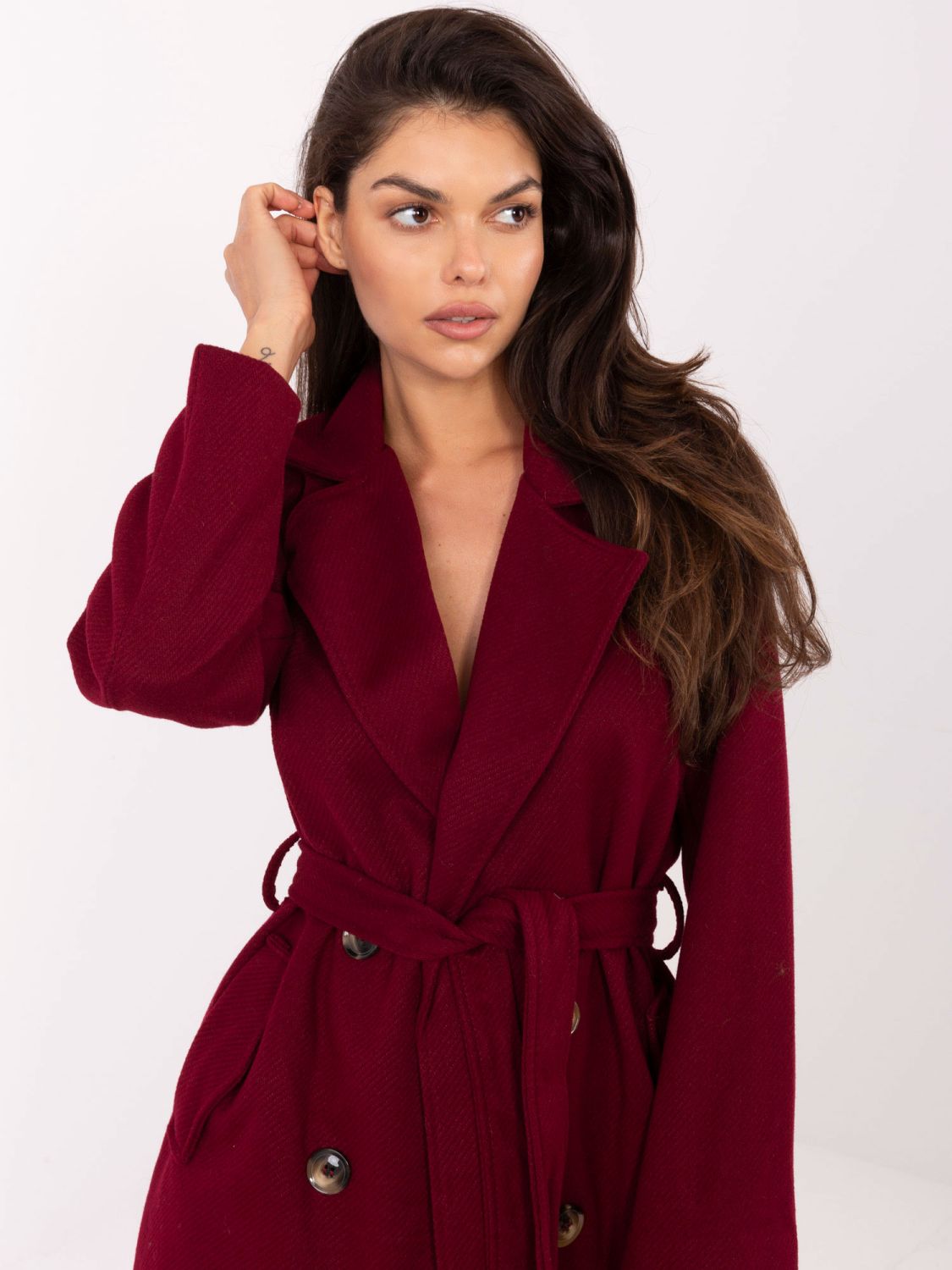 Eleganten prehodni plašč v bordo barvi