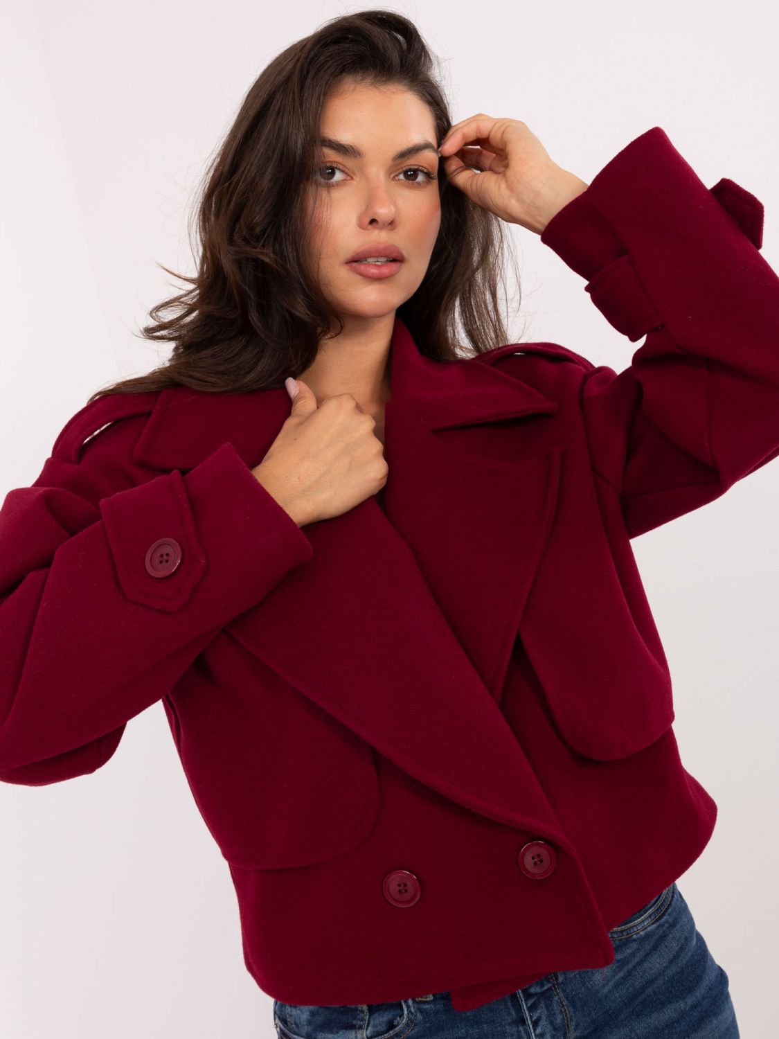 Eleganten prehodni plašč v bordo barvi