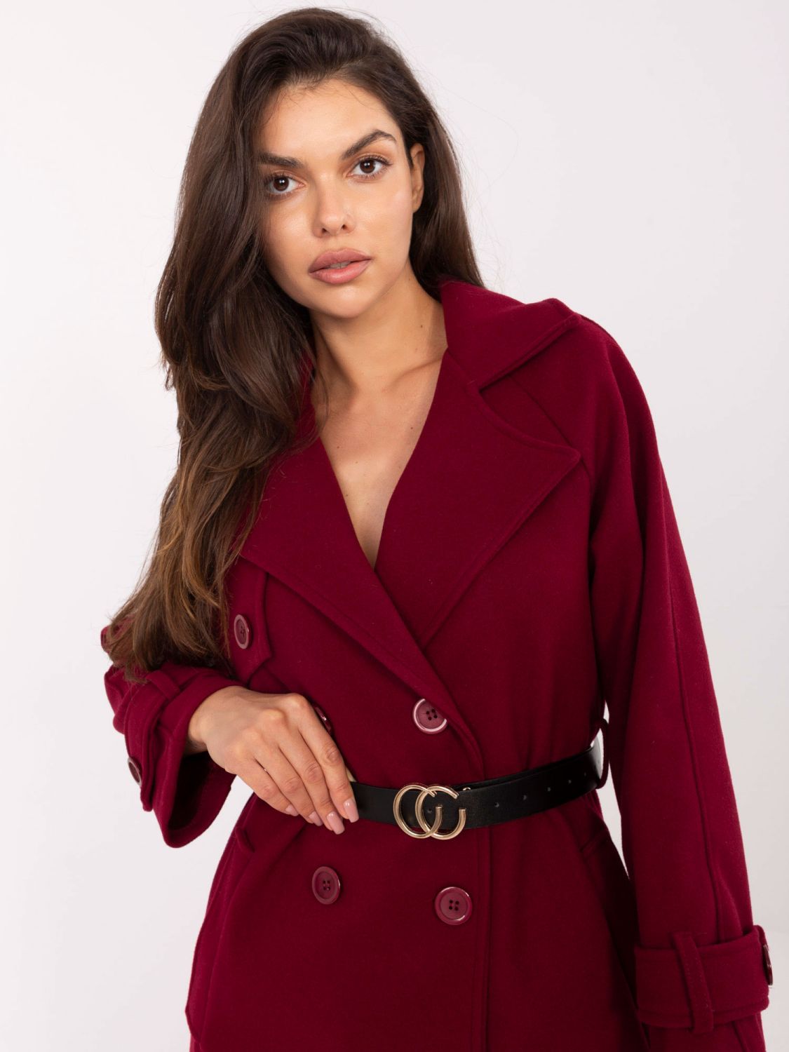Eleganten prehodni plašč v bordo barvi