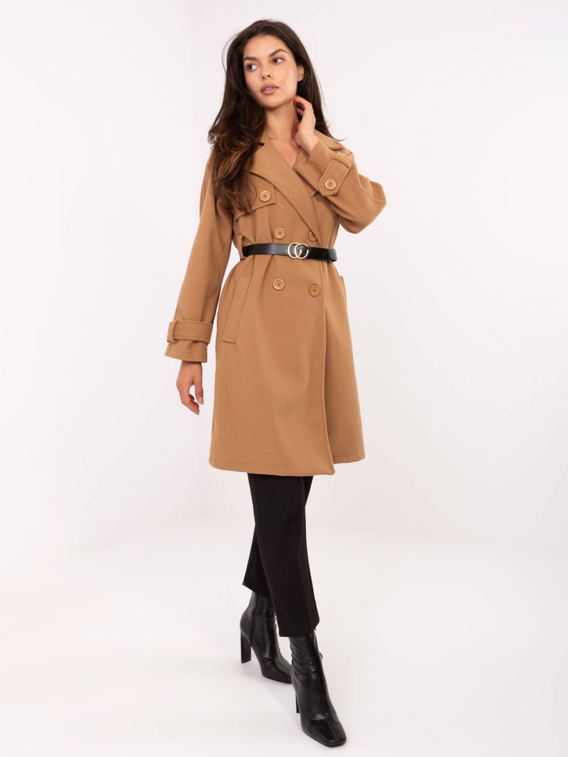 Eleganten prehodni plašč v camel barvi