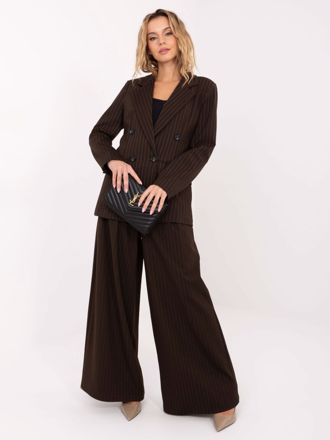 Elegantni rjavi suknjič s črtami