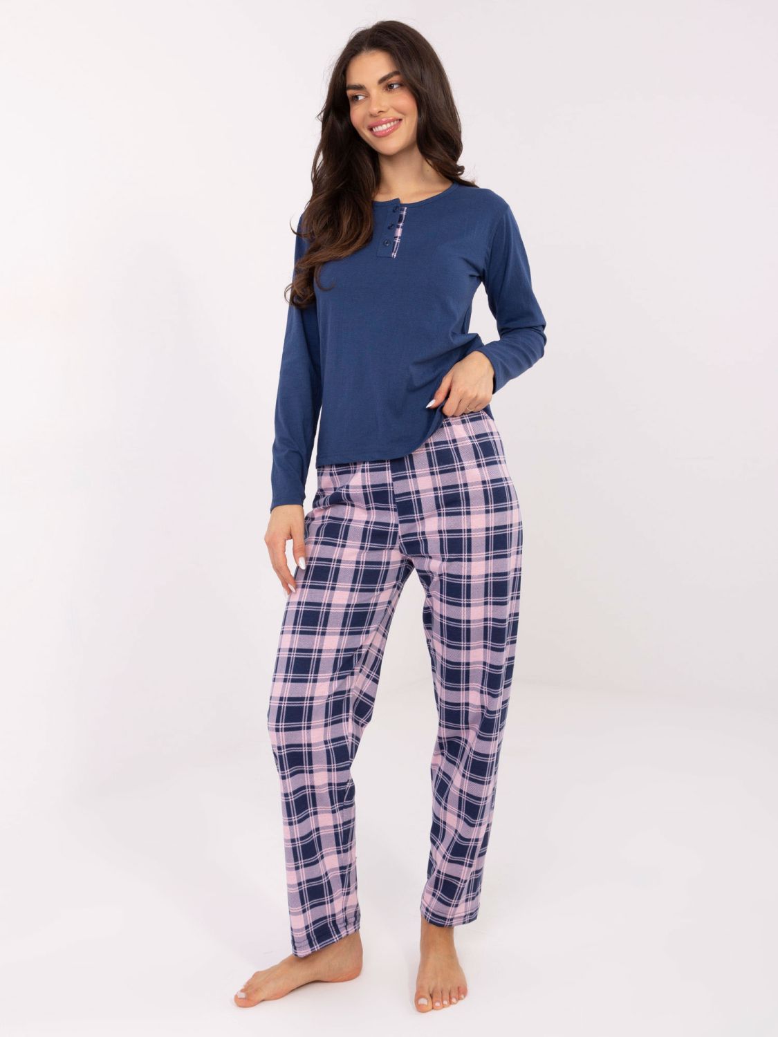 Ženska pižama z dolgimi rokavi v temno modri barvi