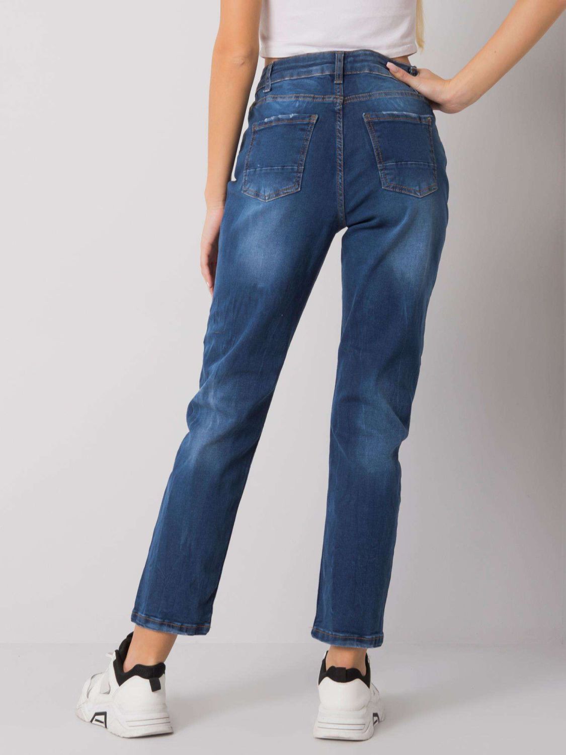 Temno modri mom jeans s ravnim krojem