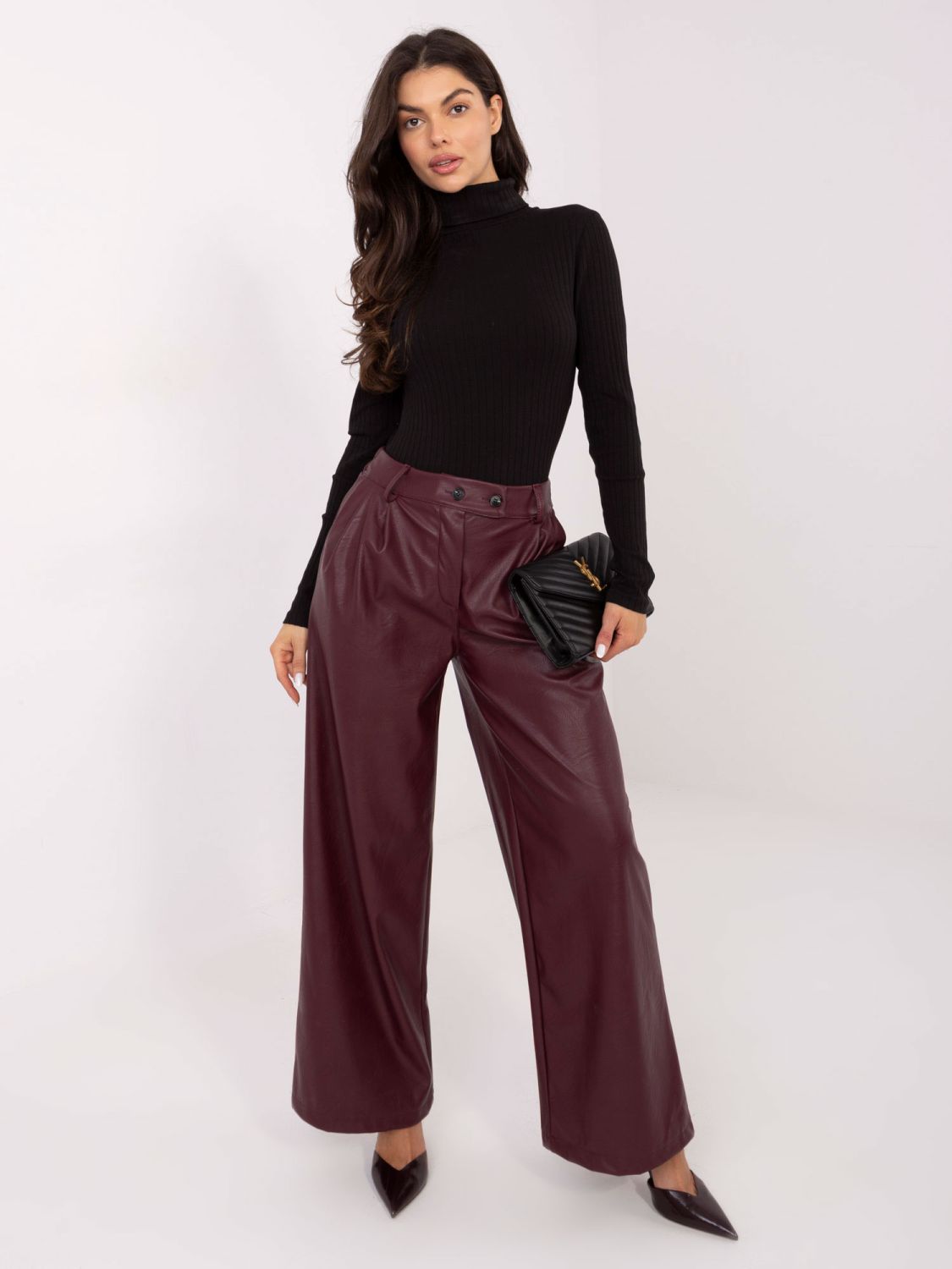 Črna rebrasta puli bluza