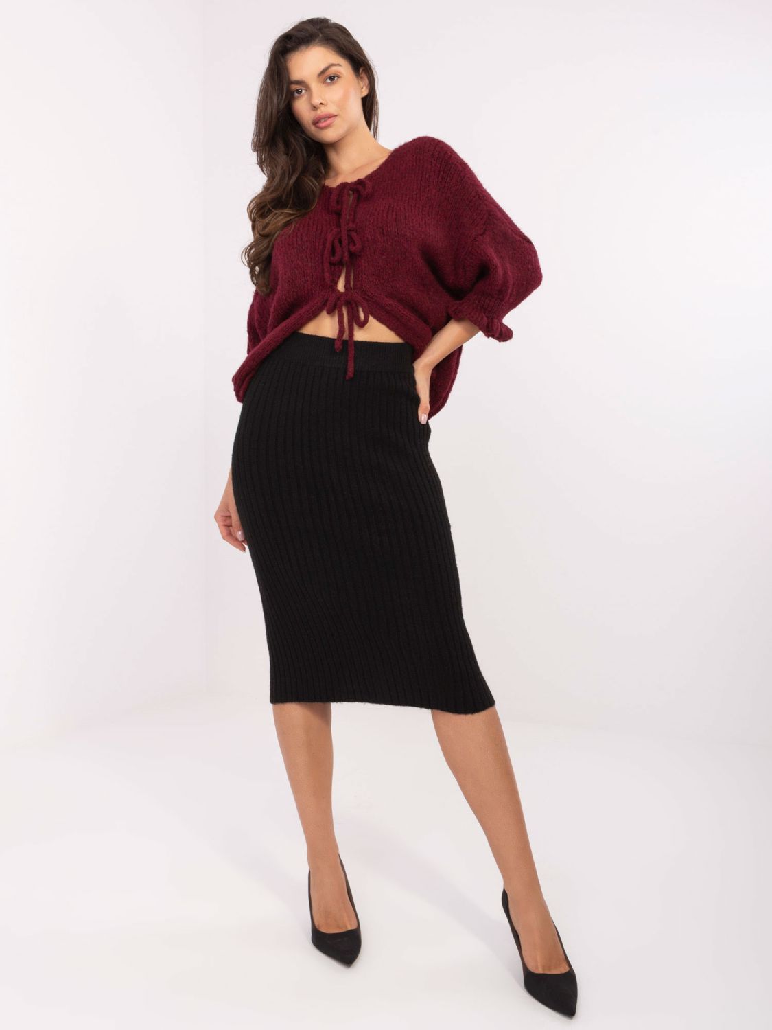 Elegantna črna midi krila