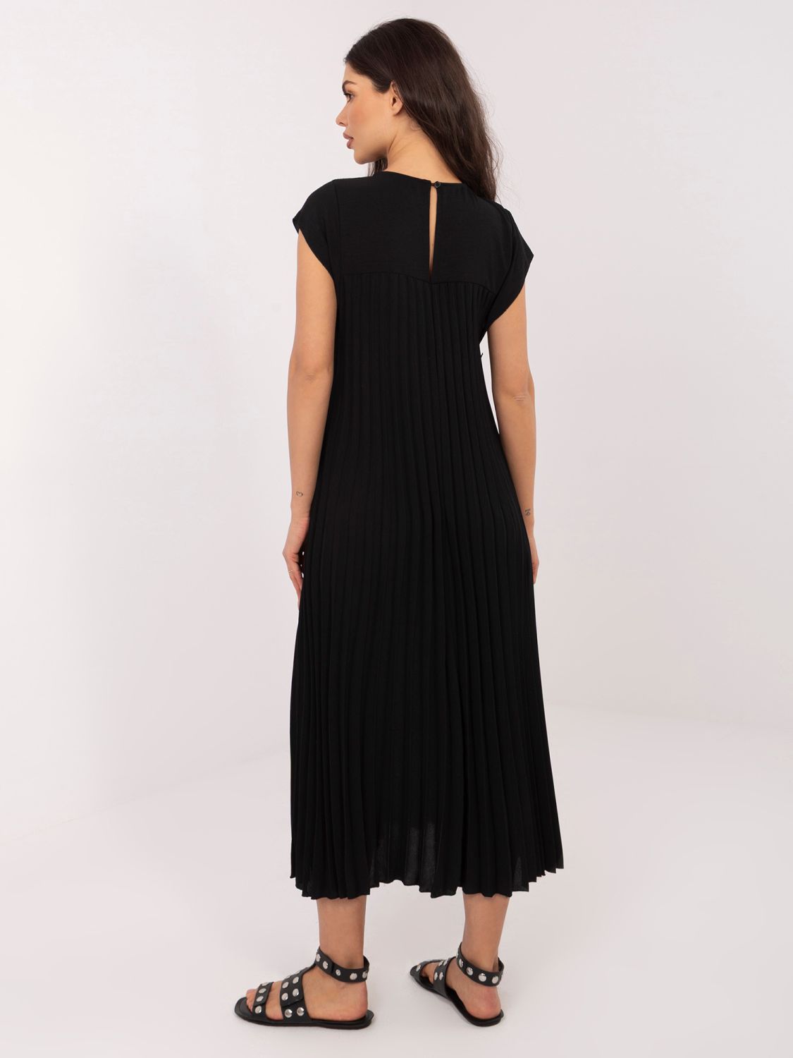 Črna midi koktajl obleka z žepi