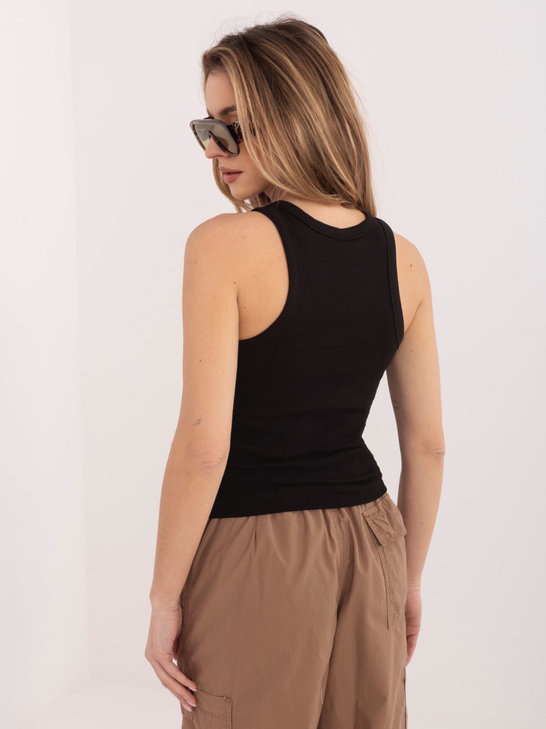 Črn bombažen top z vezenino in napisom