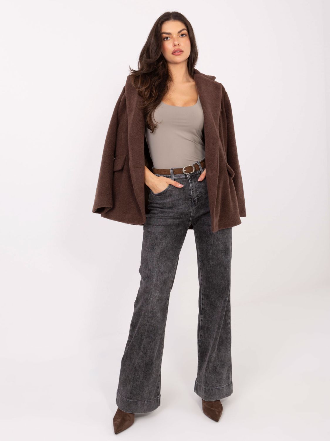 Bež top brez rokavov z okroglim izrezom