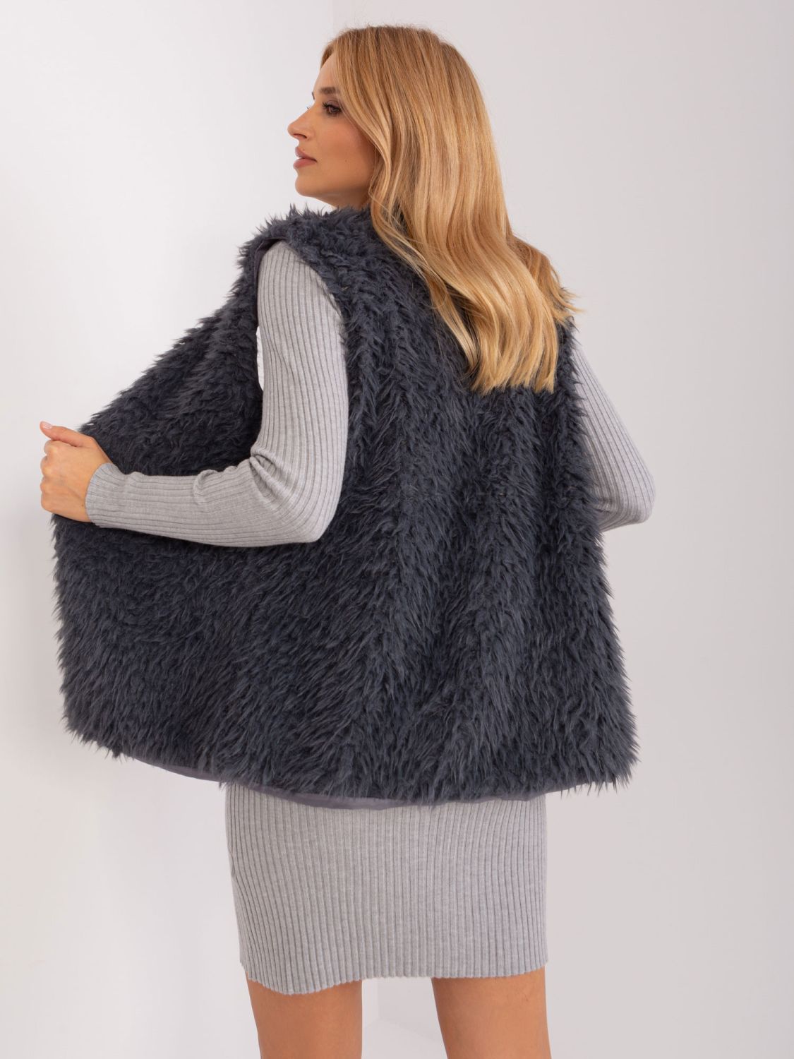 Grafitni ženski telovnik s podlogo