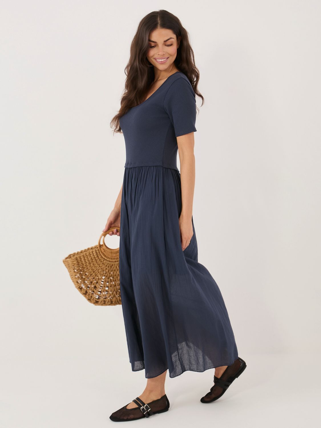 Razširjena midi obleka s podlogo, modra