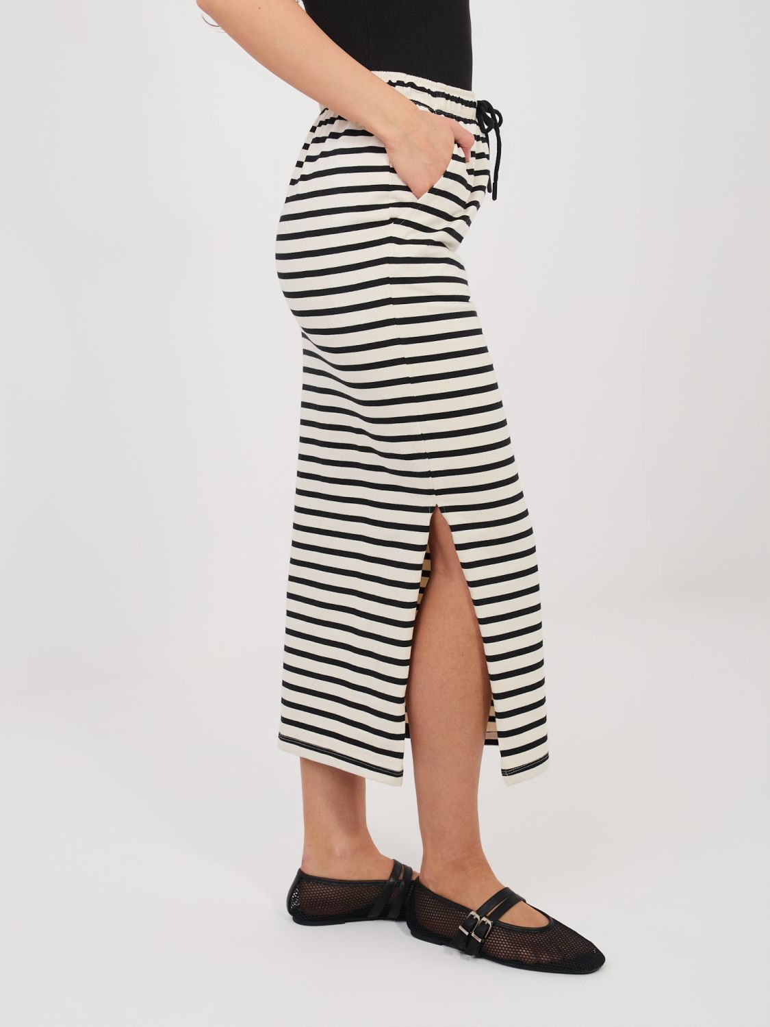 Bež midi krilo s črtami in žepi