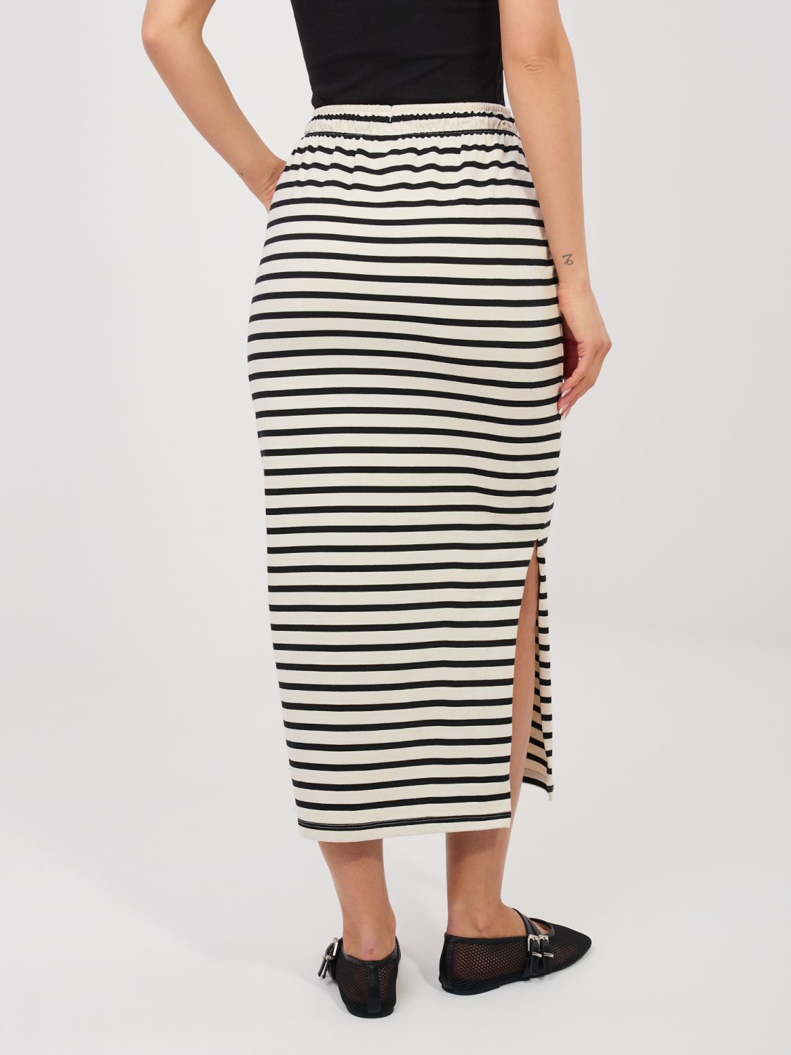 Bež midi krilo s črtami in žepi