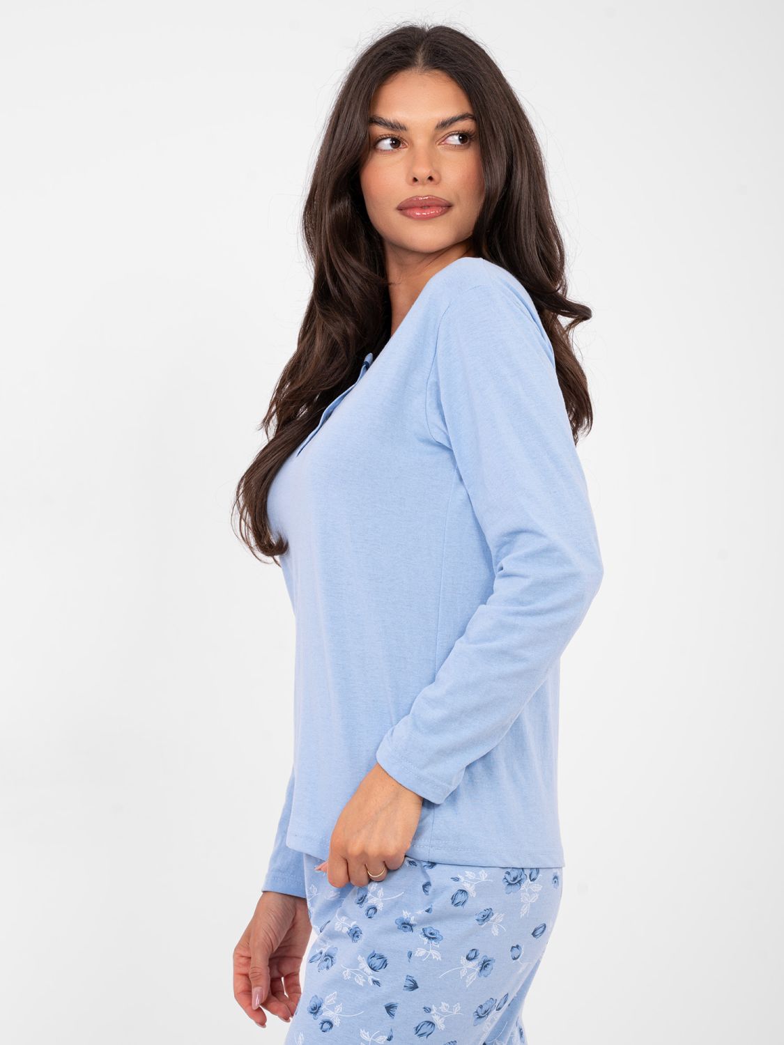 Ženska bombažna pižama s cvetličnim vzorcem, modra