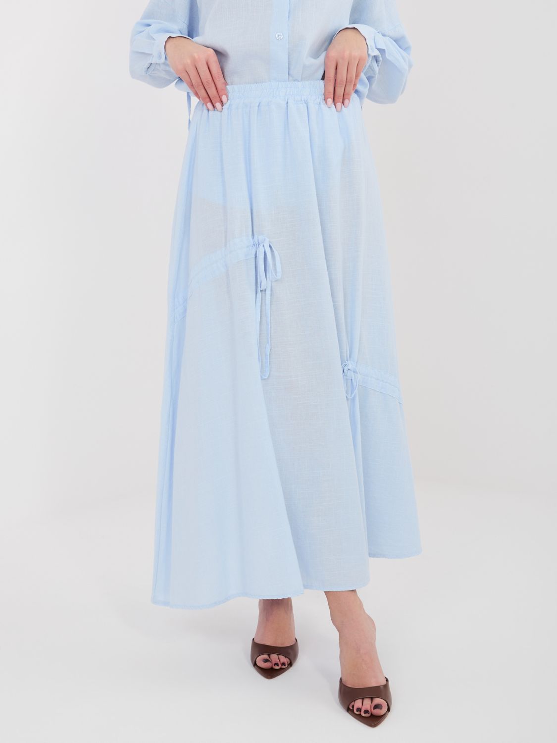 Svetlo modro midi krilo z zavezovanjem