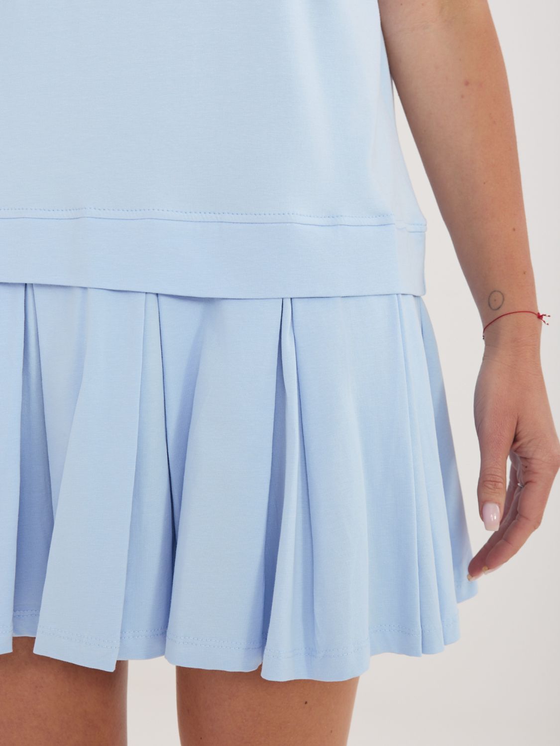 Svetlo modra razširjena mini obleka iz bombaža