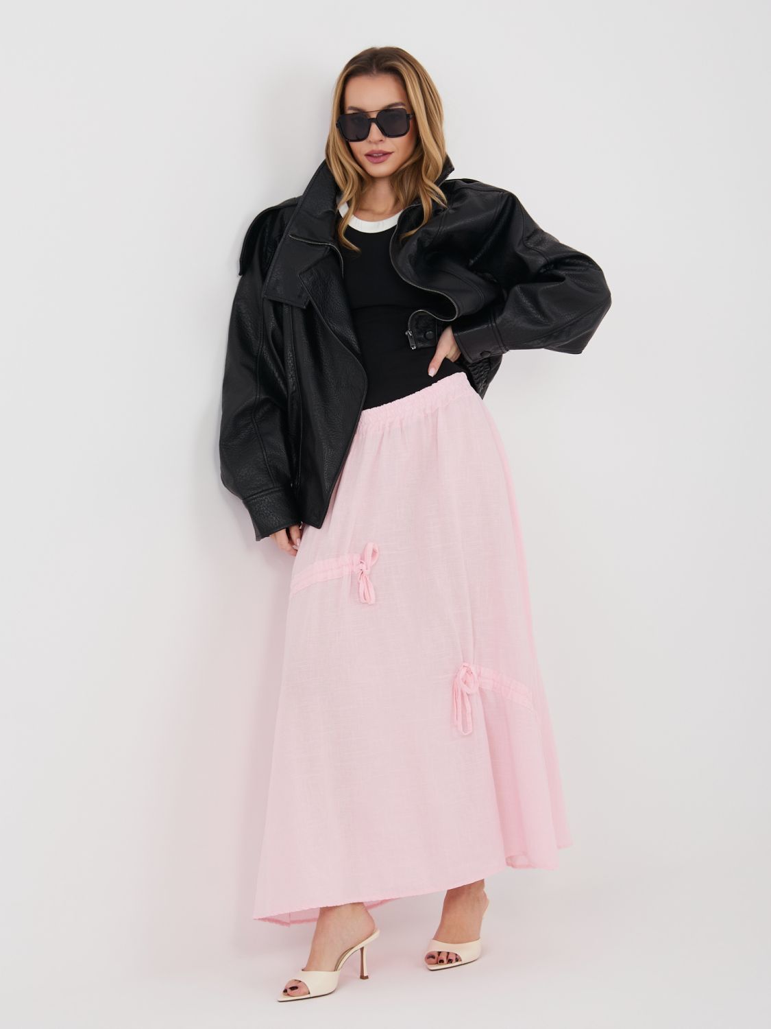 Svetlo roza midi krilo z zavezovanjem