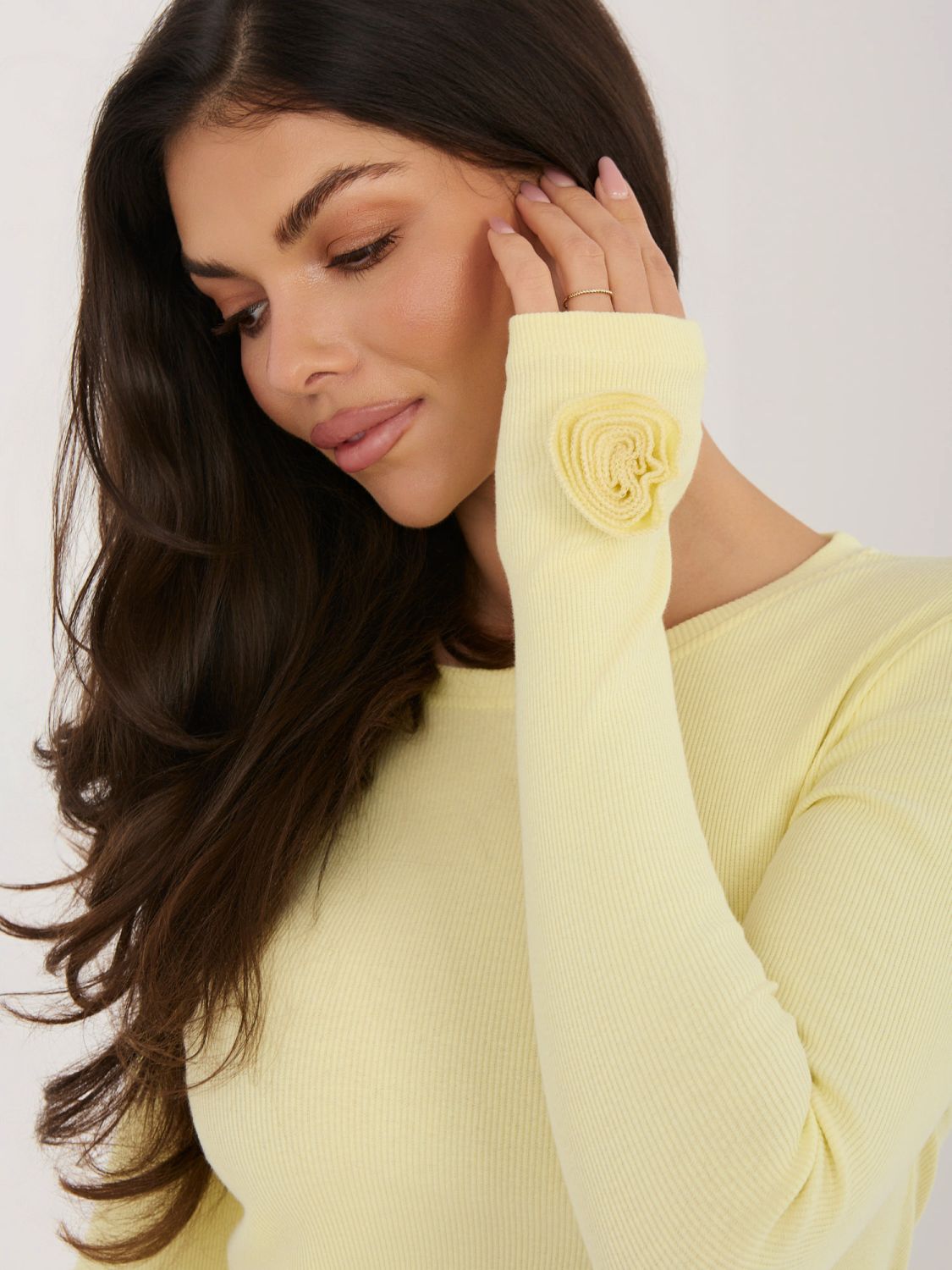 Rumena rebrasta bluza z dolgimi rokavi