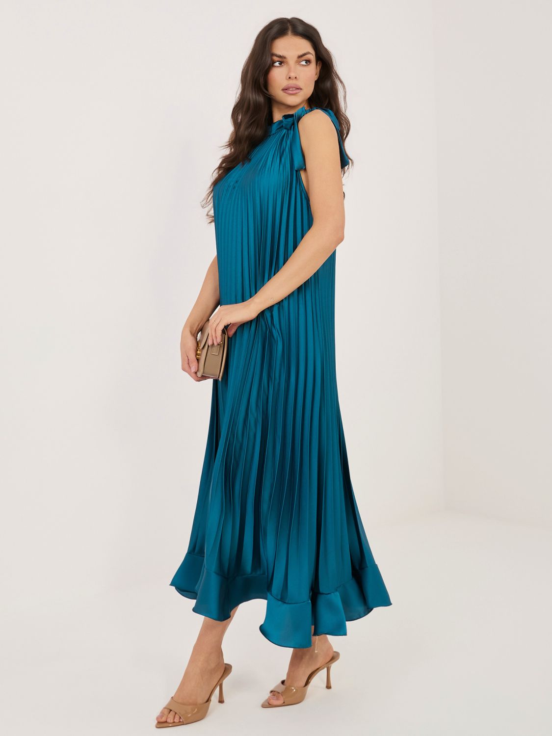 Modra koktajl midi obleka z zavezovanjem in volanom