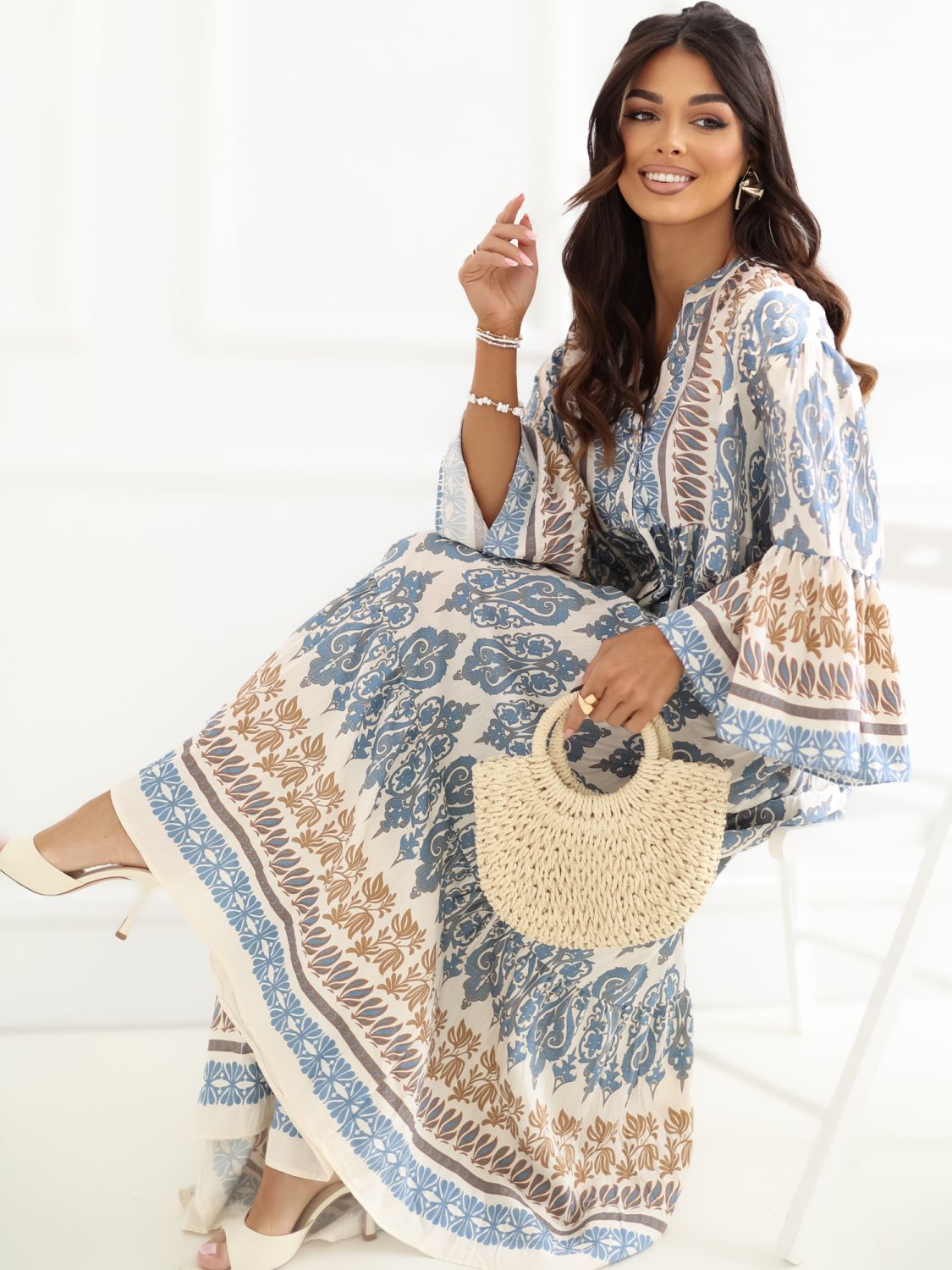 Modra maksi obleka s potiskom in 3/4 rokavi