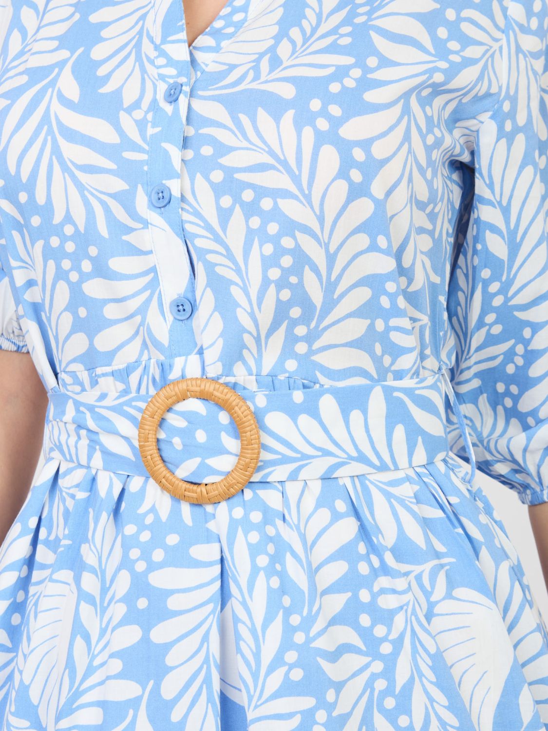 Modra obleka s potiskom in pasom