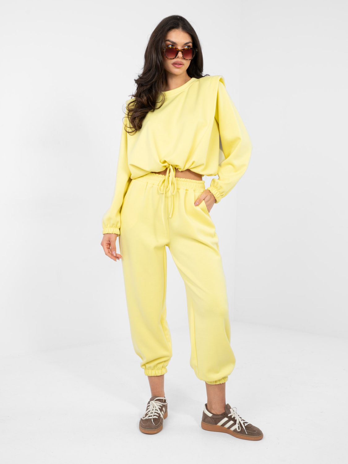 Ženski rumeni komplet z vezanjem in visokim pasom