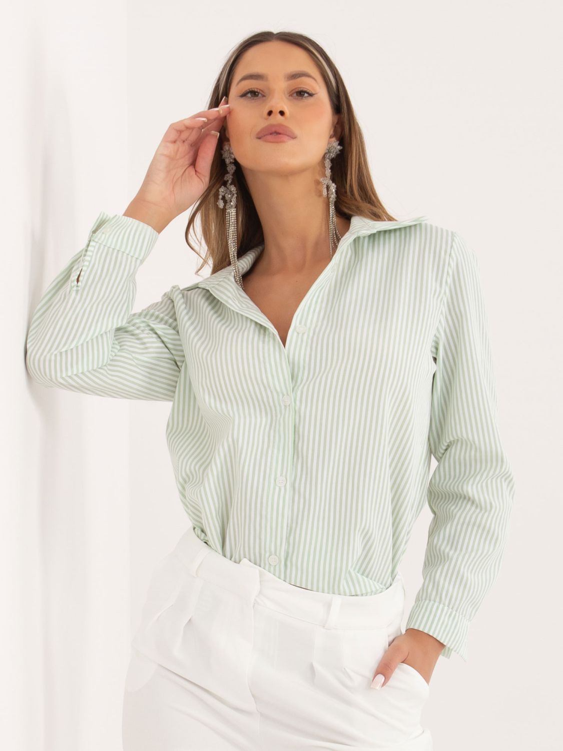Pistacijeva črtasta srajca z dolgimi rokavi