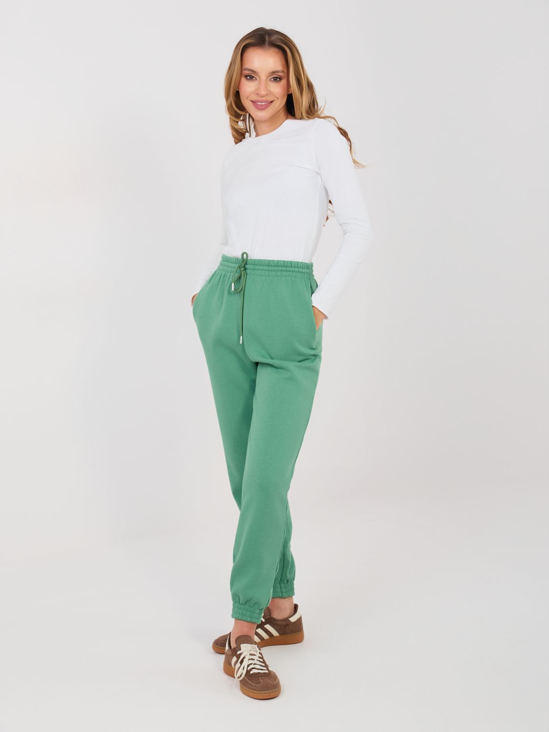 Pistacijeve športne hlače z visokim pasom