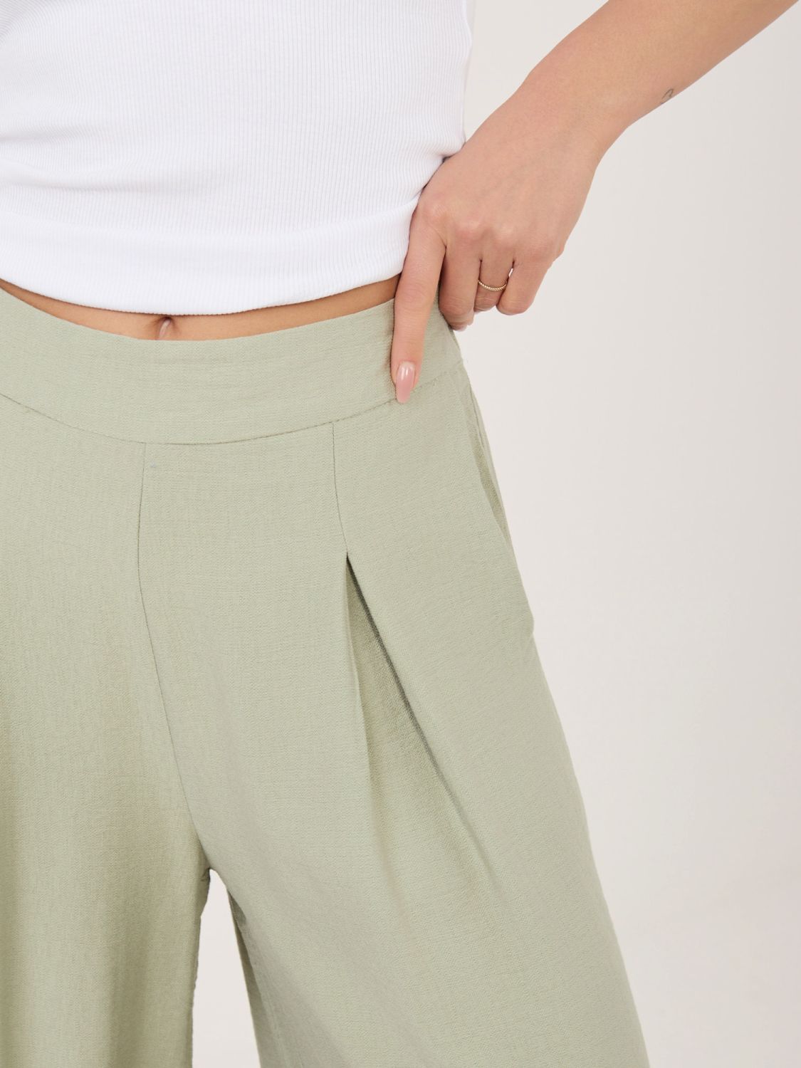 Pistacijeve palazzo hlače iz viskoze