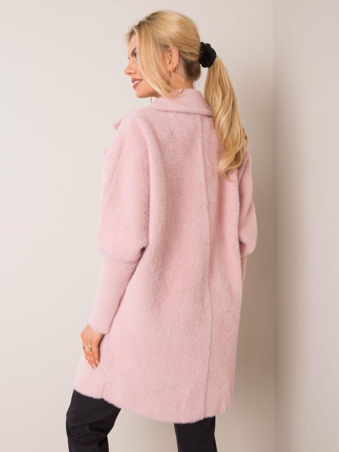 Pudrasto roza prehodni plašč iz alpake