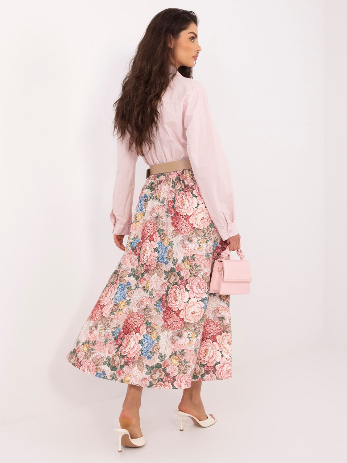 Rožnato midi krilo s cvetličnim vzorcem in pasom