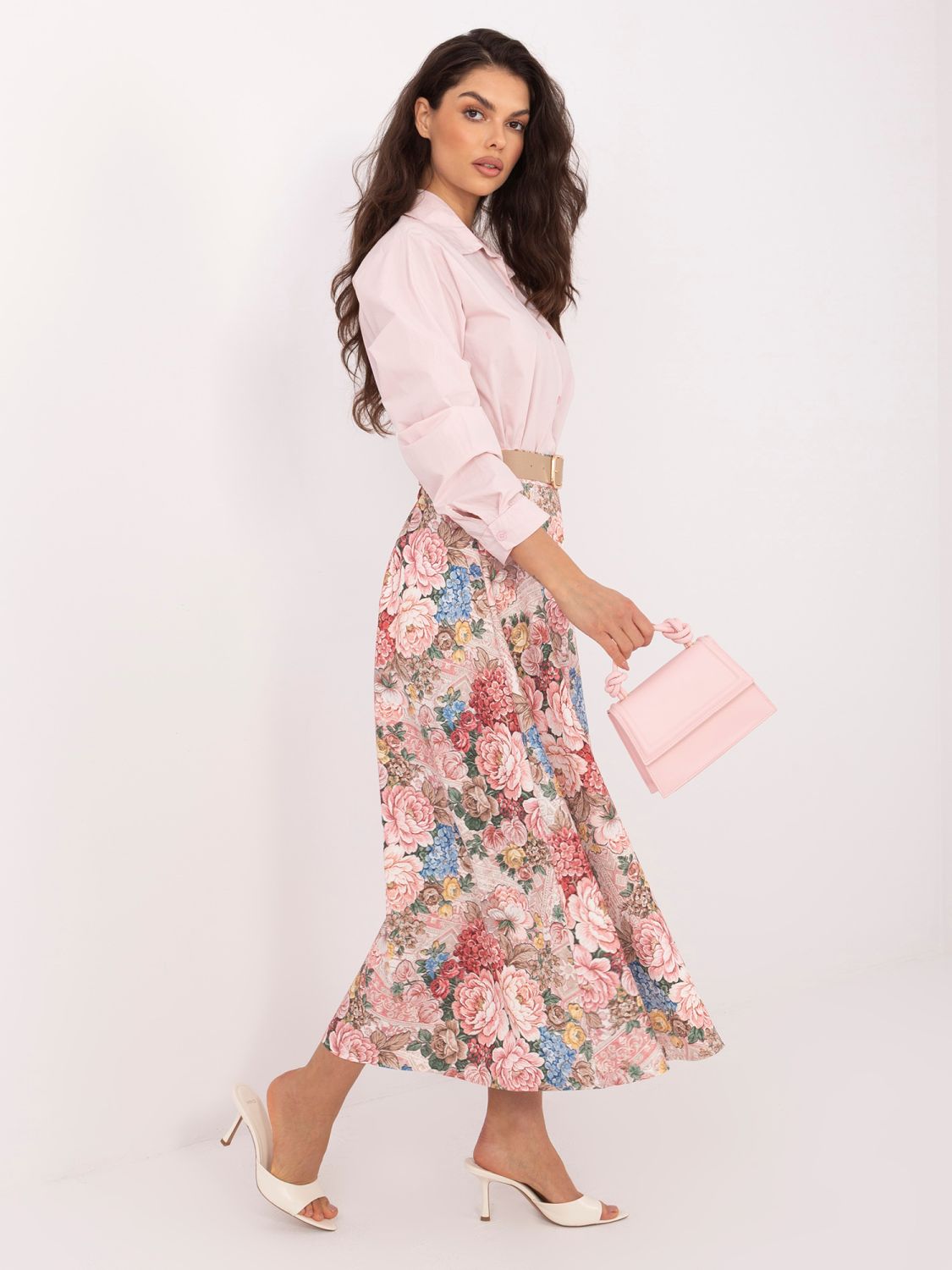 Rožnato midi krilo s cvetličnim vzorcem in pasom