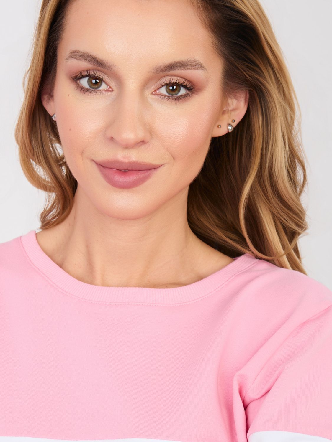 Sivo-roza črtasta bombažna majica