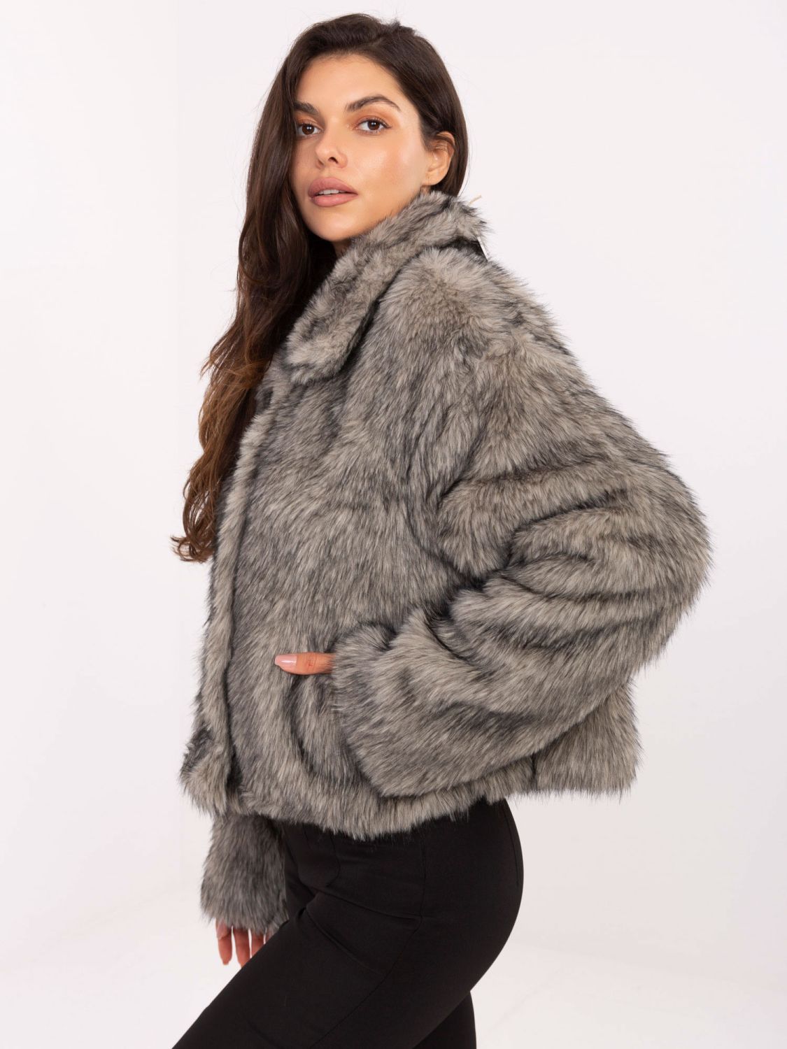 Elegantna zimska jakna z dolgimi rokavi