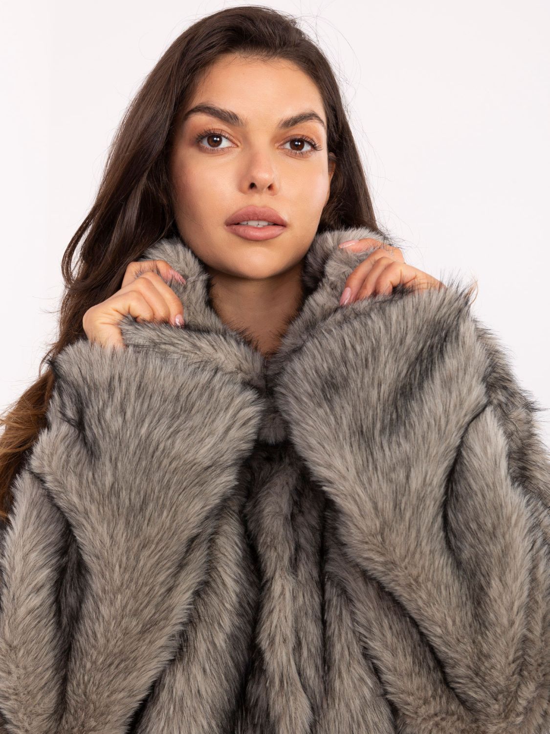 Elegantna zimska jakna z dolgimi rokavi