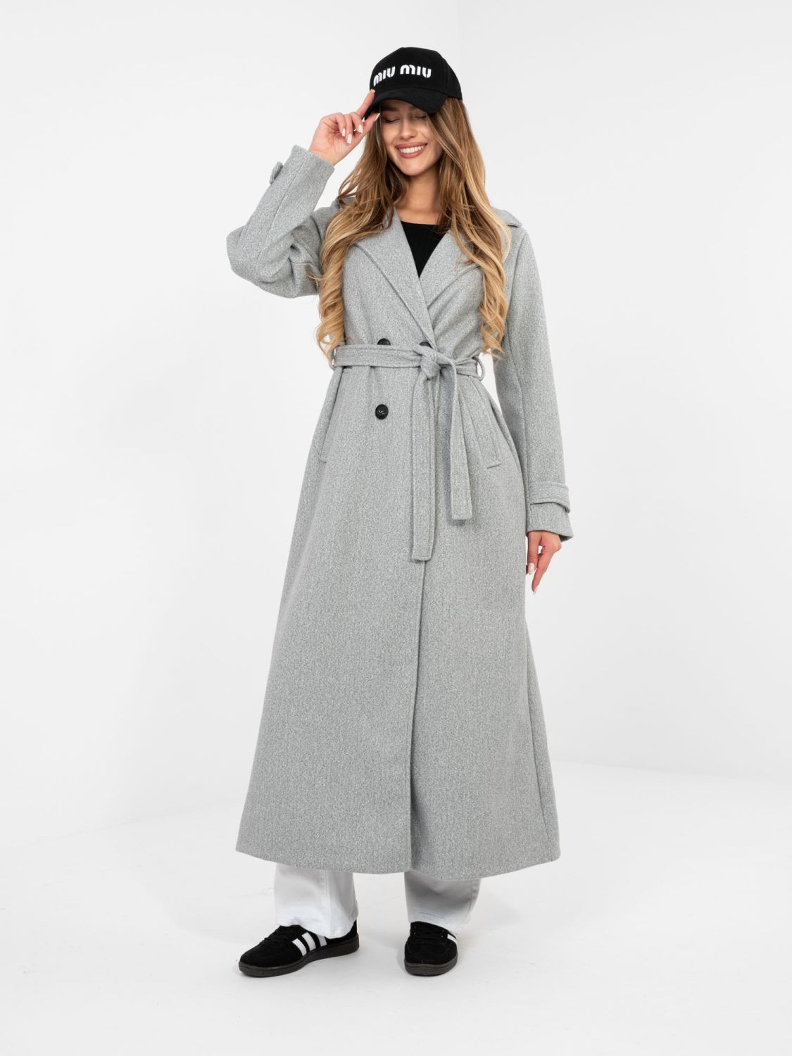 Eleganten siv prehodni plašč s pasom