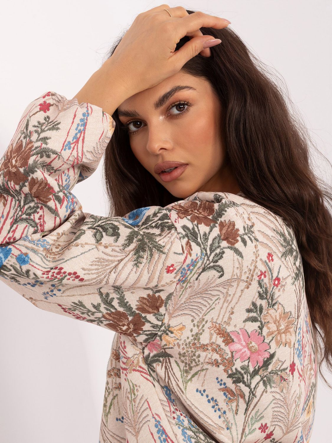 Zelena bomber jakna s cvetličnim vzorcem in podlogo