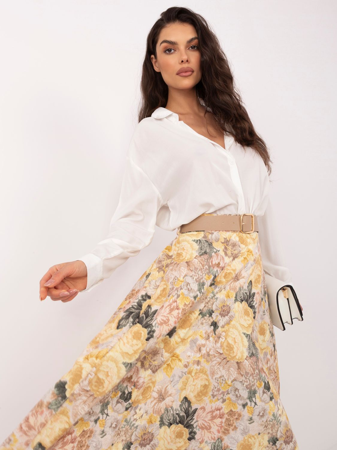 Rumeno midi krilo s cvetličnim vzorcem in pasom