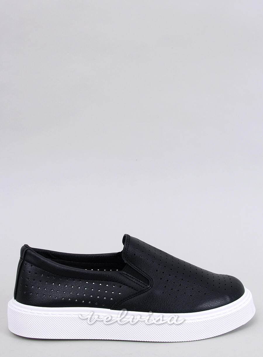 Perforirane slip-on superge črne