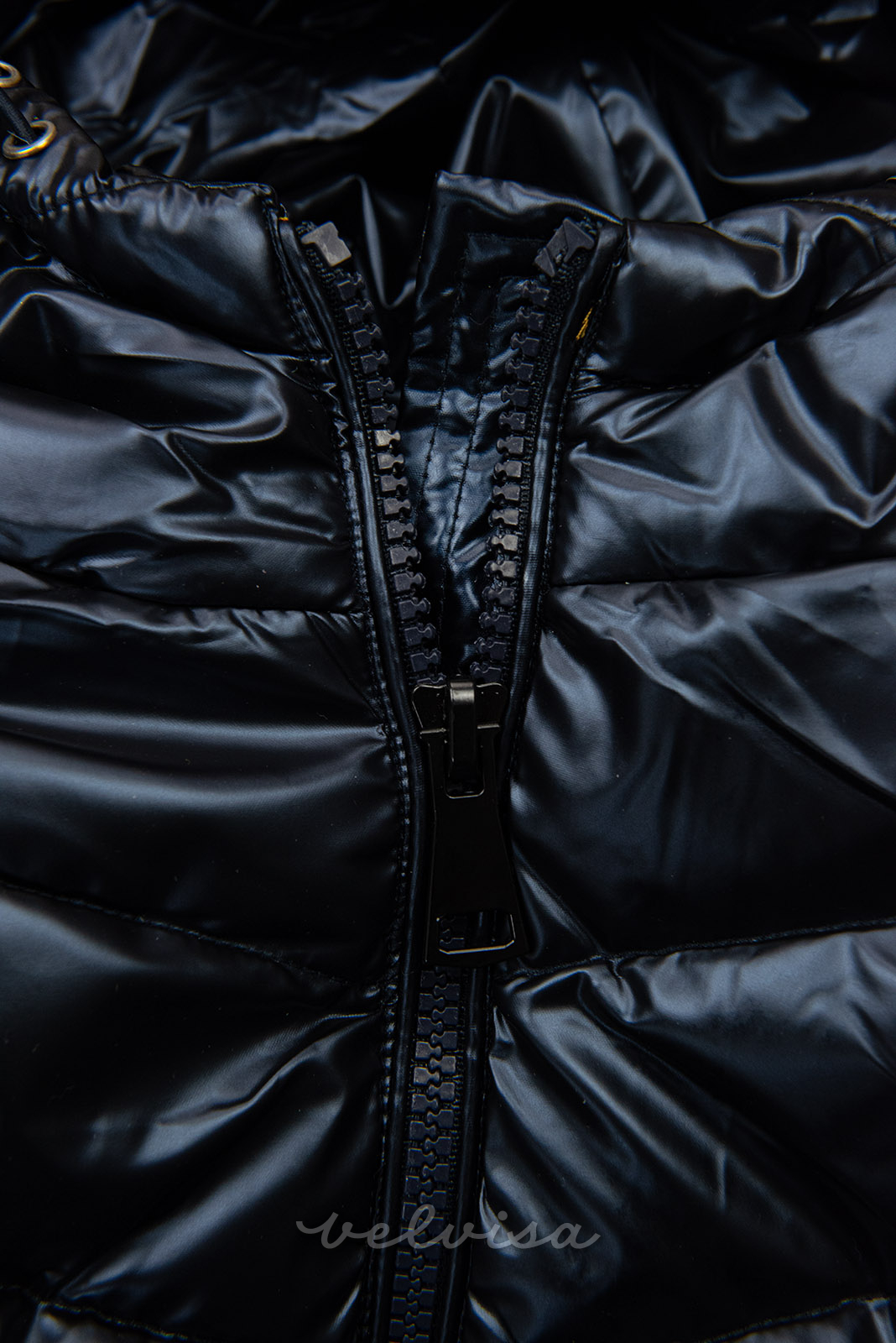 Temno modra zimska jakna z leskom in snemljivim krznom