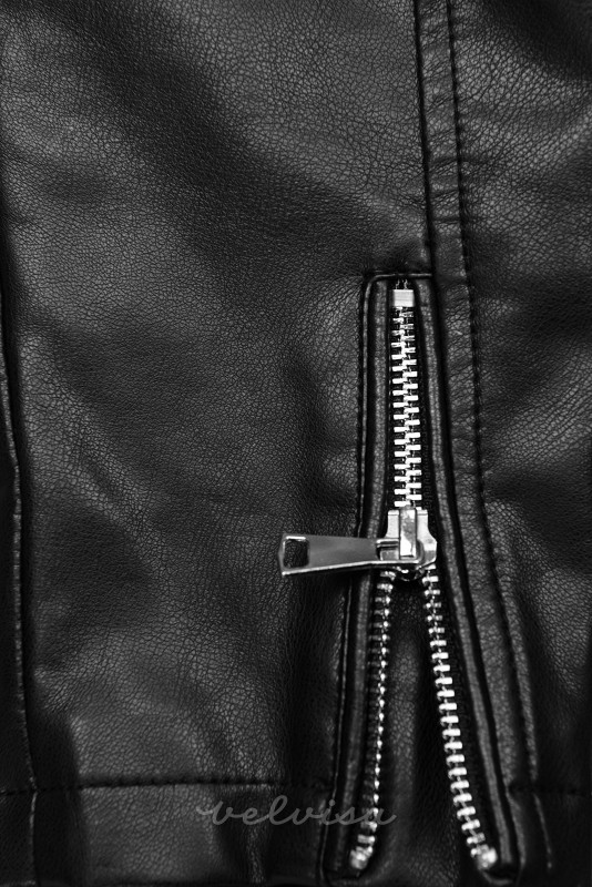 Črna jakna iz umetnega usnja s poševno zadrgo