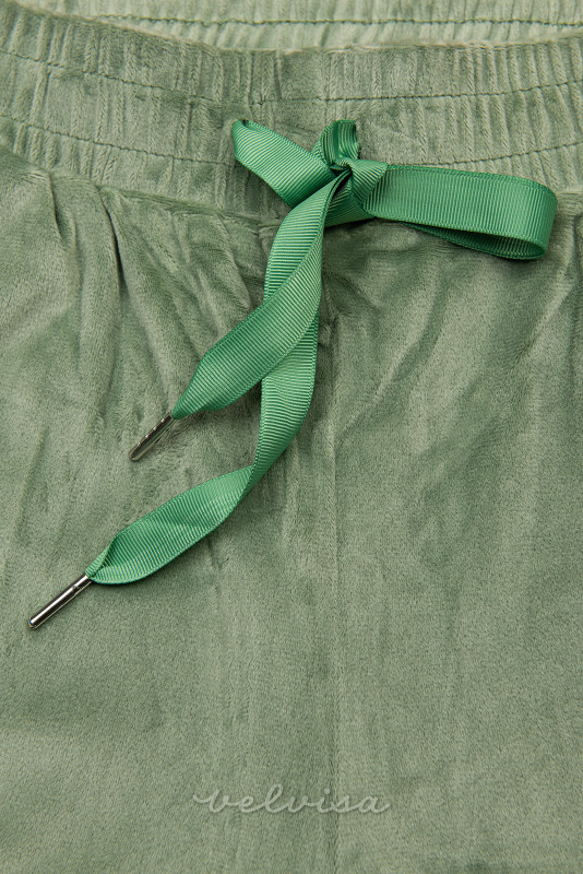 Zelene žametne športne hlače