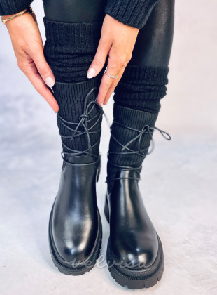 Ženski škornji z elastičnim zgornjim delom črni