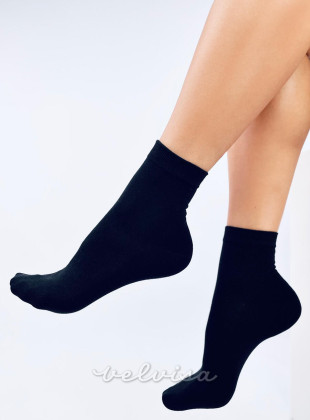 Črne gladke nogavice brez vzorca