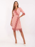 Roza koktajl obleka s 3/4 rokavi