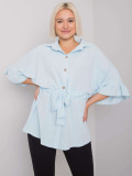 Stilska bluza s volanom v svetlo modri