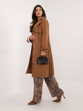 Elegantna prehodna jakna v camel barvi